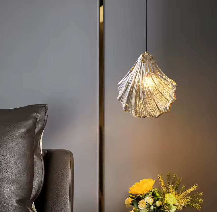 Shell Glass Pendant Light – Coastal Brass Hanging Lamp | Elegant Ambient Interior Lighting