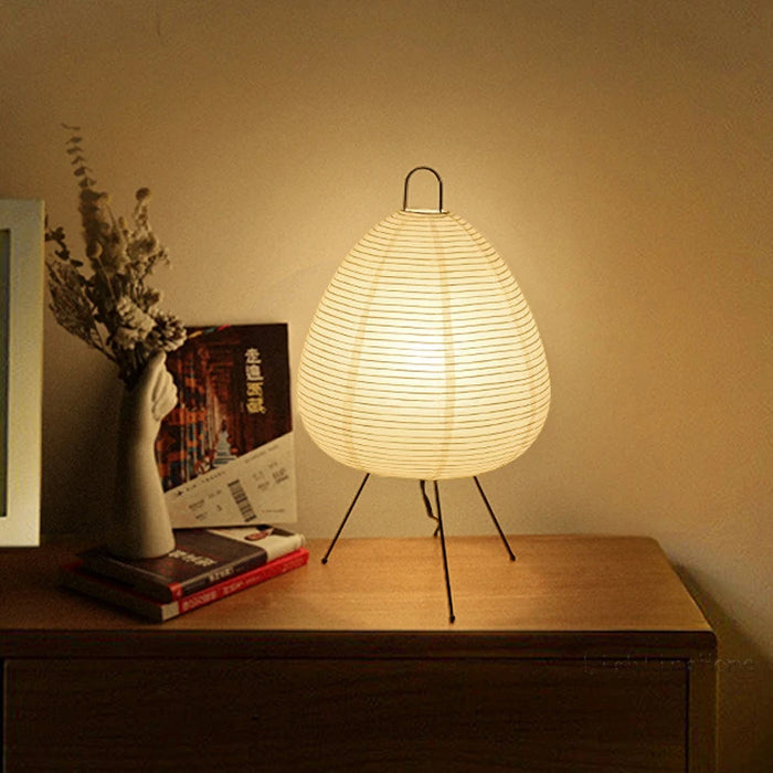 Japanische Lampe aus Reispapier-Leuchtezauber