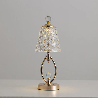 Vintage Goldene Tischlampe aus Kristall-Leuchtezauber