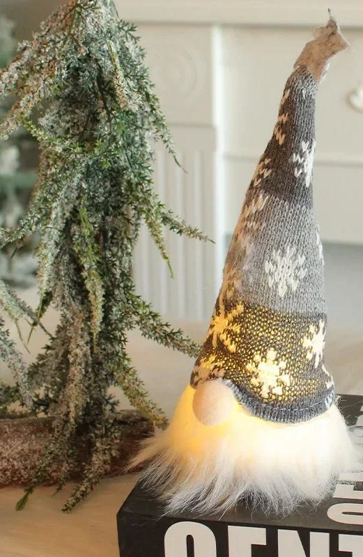 LUMIGNOME LED Christmas Gnome – Illuminated Scandinavian Plush Decoration | Festive Holiday Ornament