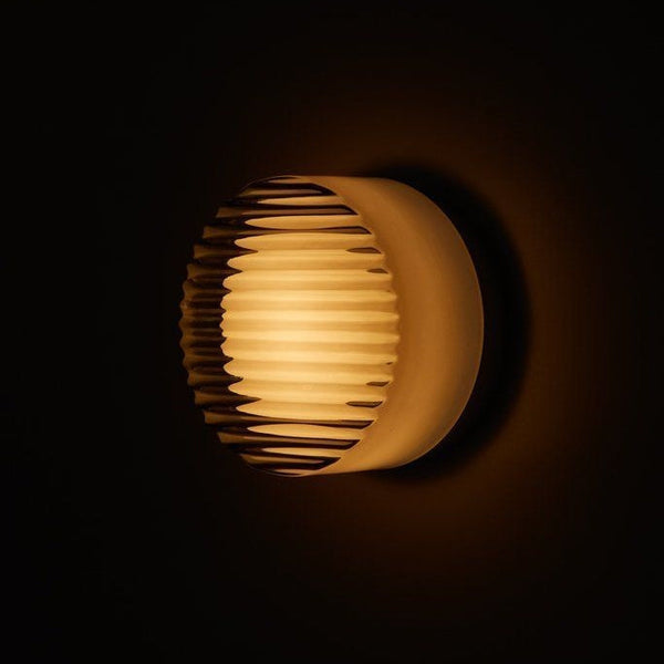 Moderne LED-Wandleuchte für drinnen und draußen-Leuchtezauber