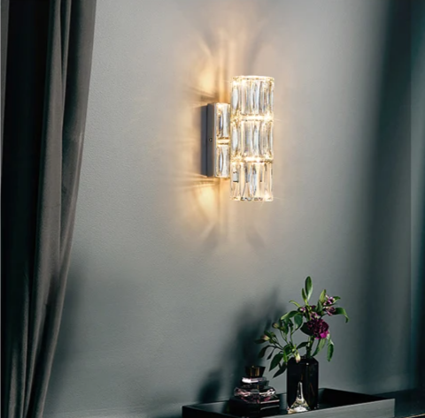 Crystal Luxe LED Wall Light – Stainless Steel Wall Lamp with Clear Glass Shade | Contemporary Ambient Lighting | Elegant Interior Feature
