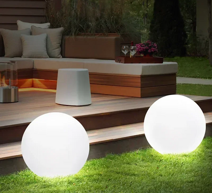 LumiGlow LED Gartenkugel – 16 Farben, Fernbedienung & Wiederaufladbar-Leuchtezauber