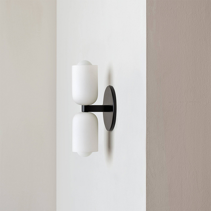 Elegant Up-Down-Wandleuchte aus Acryl-Leuchtezauber