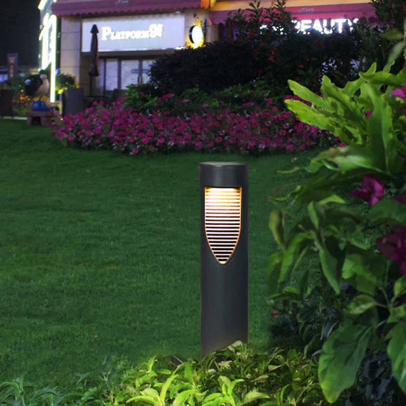 SolarGlow Tuinlamp – Waterdichte Solar LED Buitenverlichting voor Villa, Oprit & Landschap-Leuchtezauber