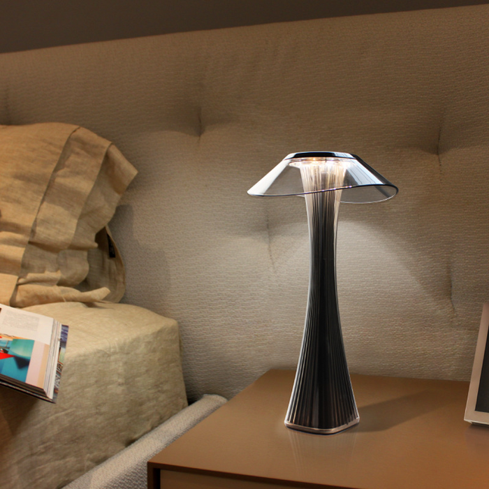 Kristall-Lampe - LED Diamant Tischlampe-Leuchtezauber