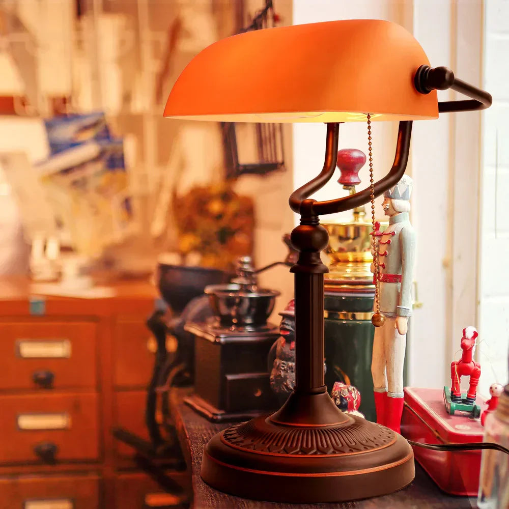 Vintage Amber Glass Table Lamp – Retro E27 Desk Light | Warm Ambient Lighting | Timeless Banker-Style Design
