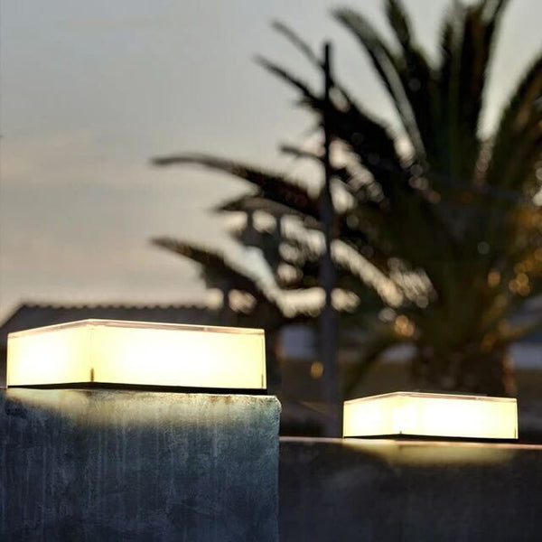 Moderne Solarlampe für den Außenbereich-Leuchtezauber