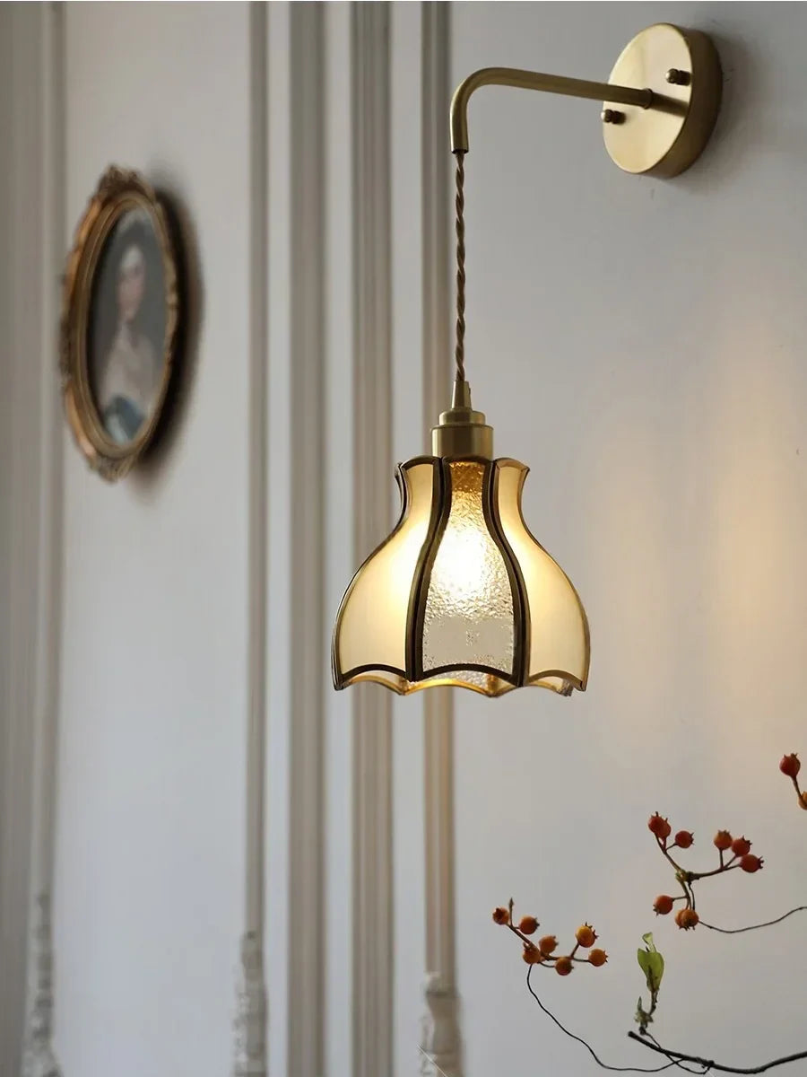 Nordic Tiffany Glass Wall Light – Copper LED Wall Lamp with Pull Cord Switch | Elegant Ambient Lighting | Timeless Interior Accent