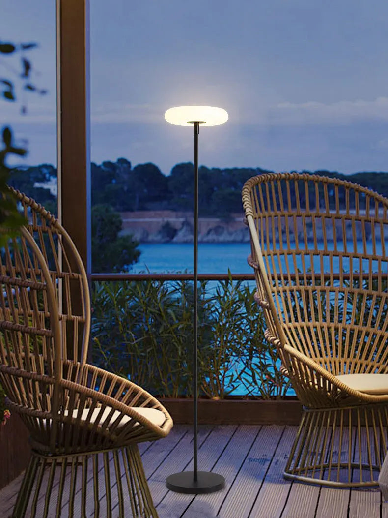 NordiGlow Minimalistische Solar Bodenlampe-Leuchtezauber