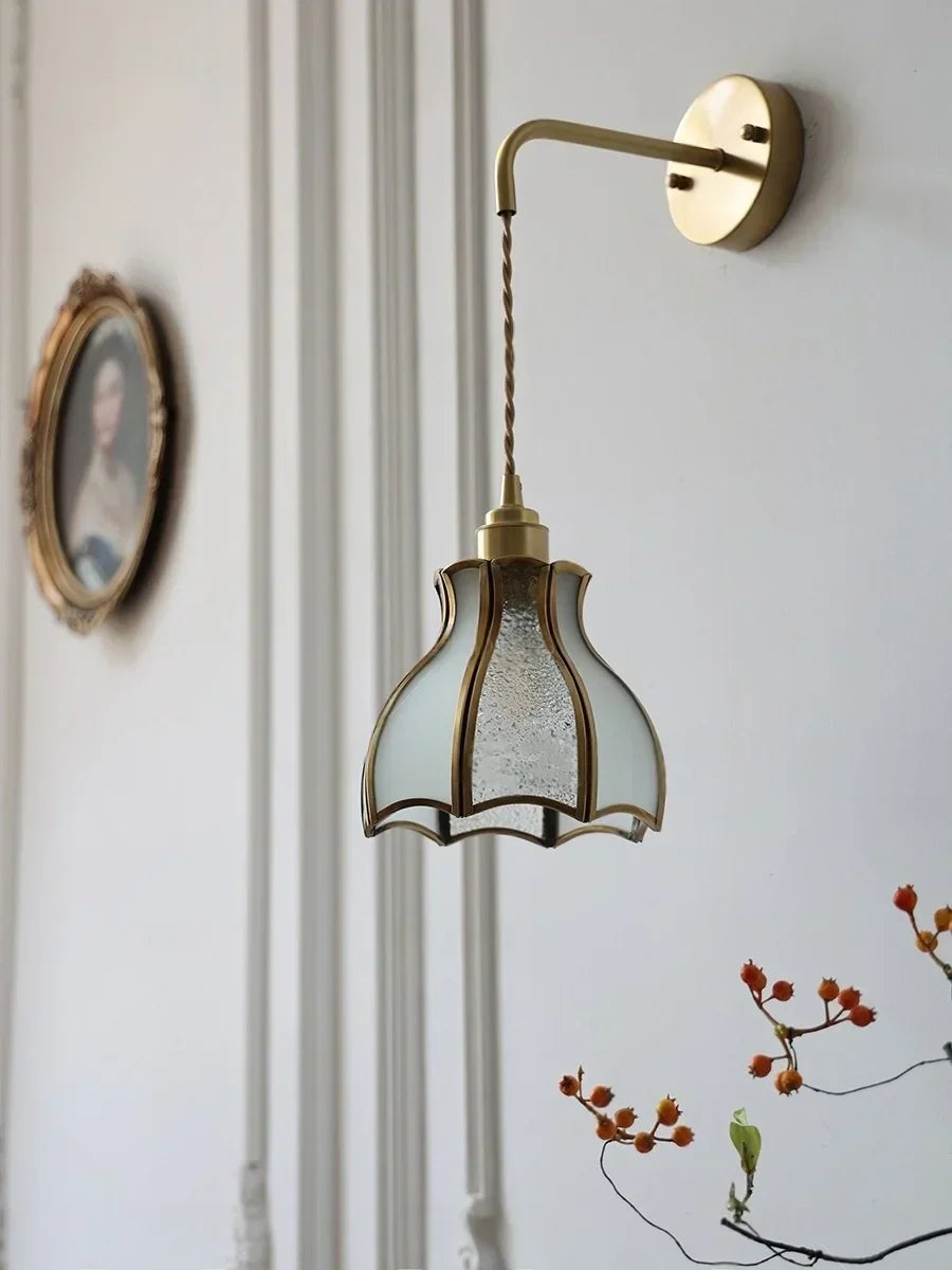 Nordic Tiffany Glass Wall Light – Copper LED Wall Lamp with Pull Cord Switch | Elegant Ambient Lighting | Timeless Interior Accent