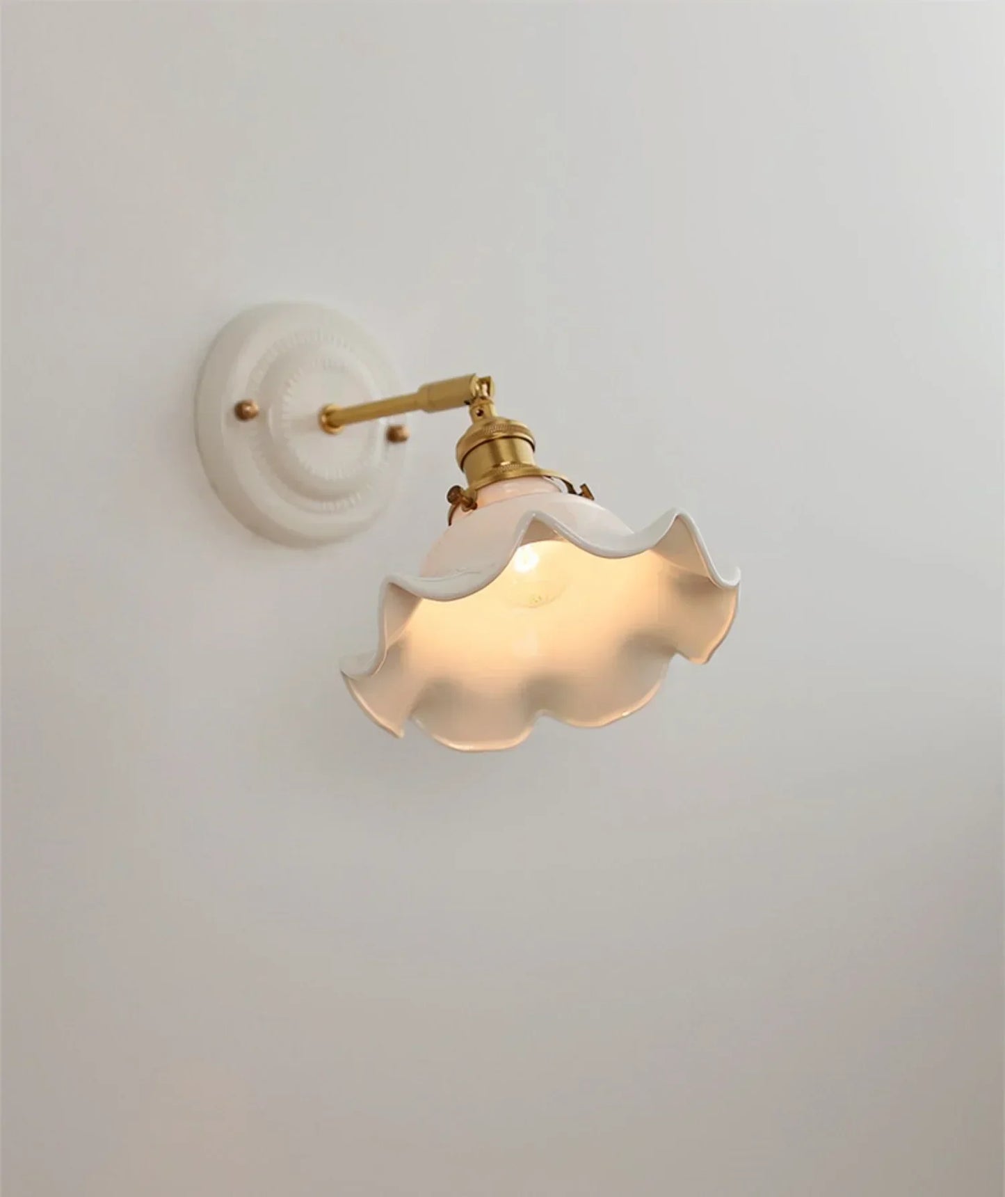 Aurelle Ceramic Wall Light – Adjustable E27 Wall Lamp | Contemporary Copper Lighting | Elegant Interior Illumination