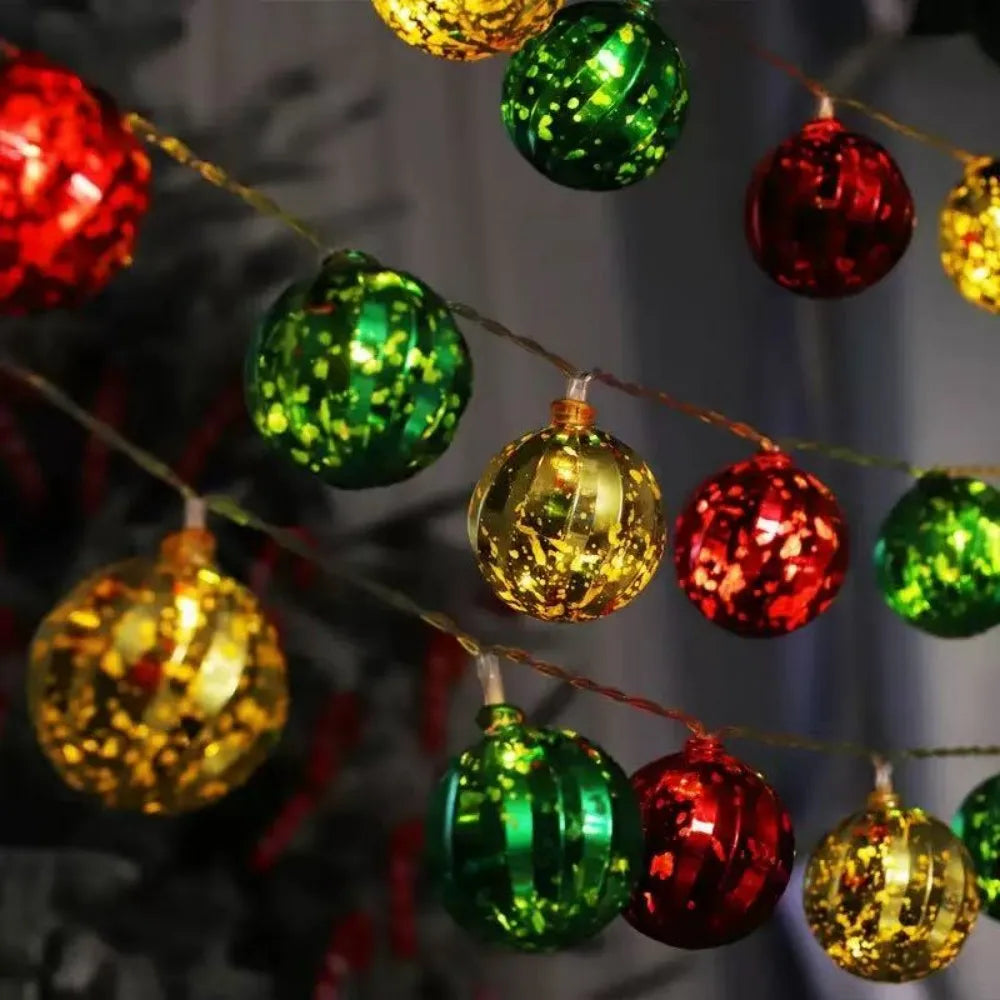 Hollow Globe LED Christmas String Lights – Battery-Powered Decorative Lights for Parties, Bedrooms & Christmas Trees