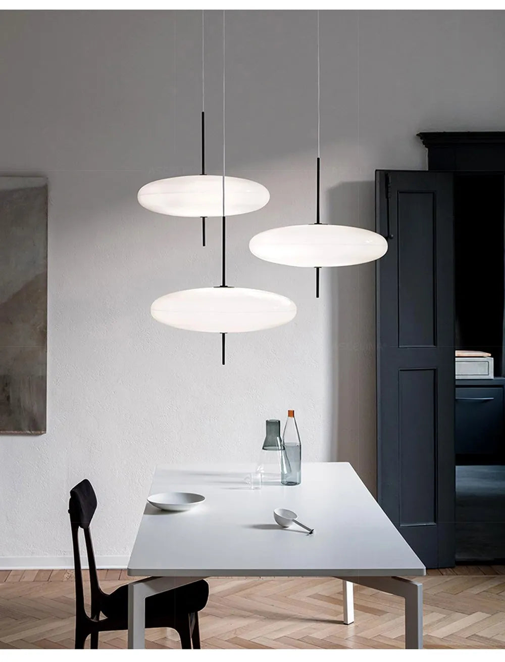 Modern UFO Pendant Light – Minimalist LED Hanging Lamp in Black or White for Living Rooms, Bedrooms, Restaurants & Offices