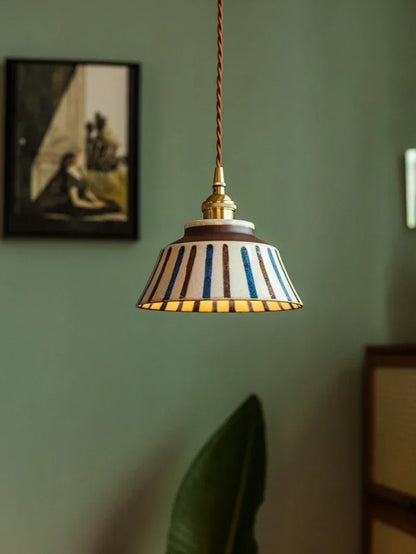 Dark Green Ceramic Pendant Light with Copper Finish – Retro Nordic Ceiling Lamp | Elegant Ambient Lighting