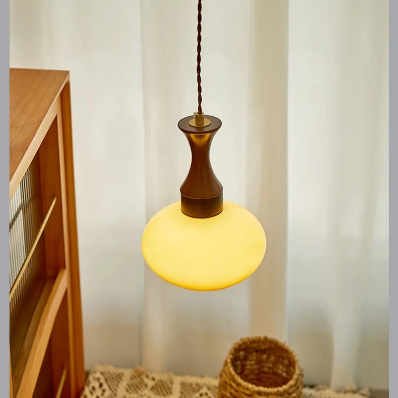 AmberGlow Vintage LED Pendant Lamp – Amber Glass & Wood Hanging Light with Adjustable 200 cm Cord