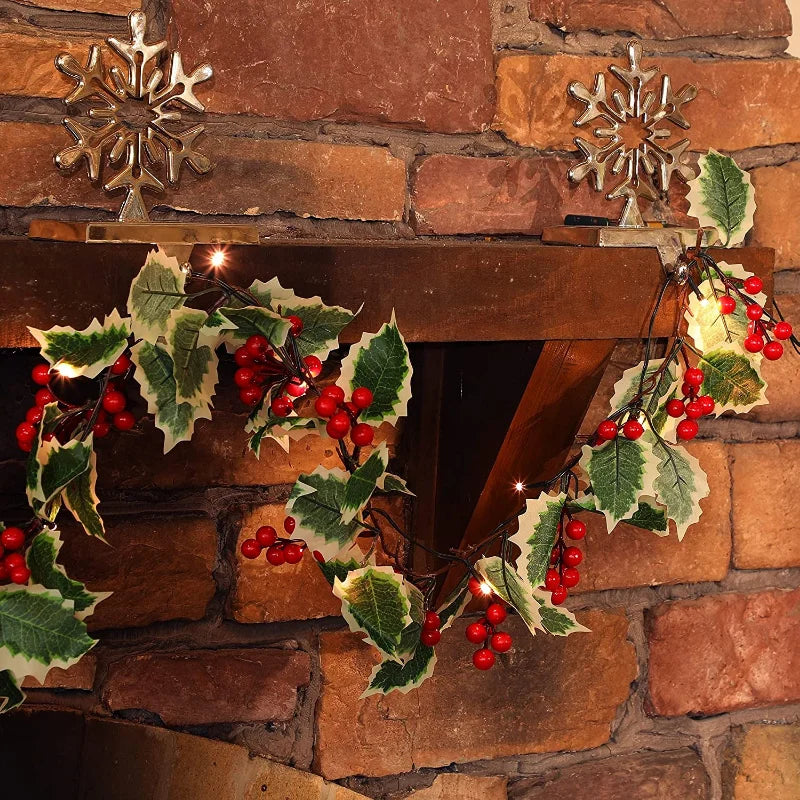 LumiBerry LED Christmas Garland – Illuminated Berry & Holly Decoration | Festive Holiday Greenery
