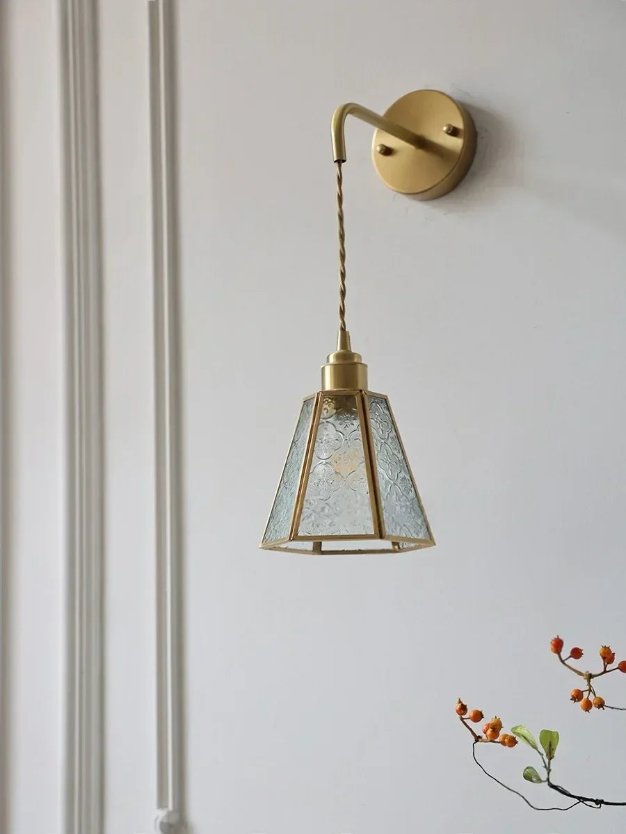 Nordic Tiffany Glass Wall Light – Copper LED Wall Lamp with Pull Cord Switch | Elegant Ambient Lighting | Timeless Interior Accent