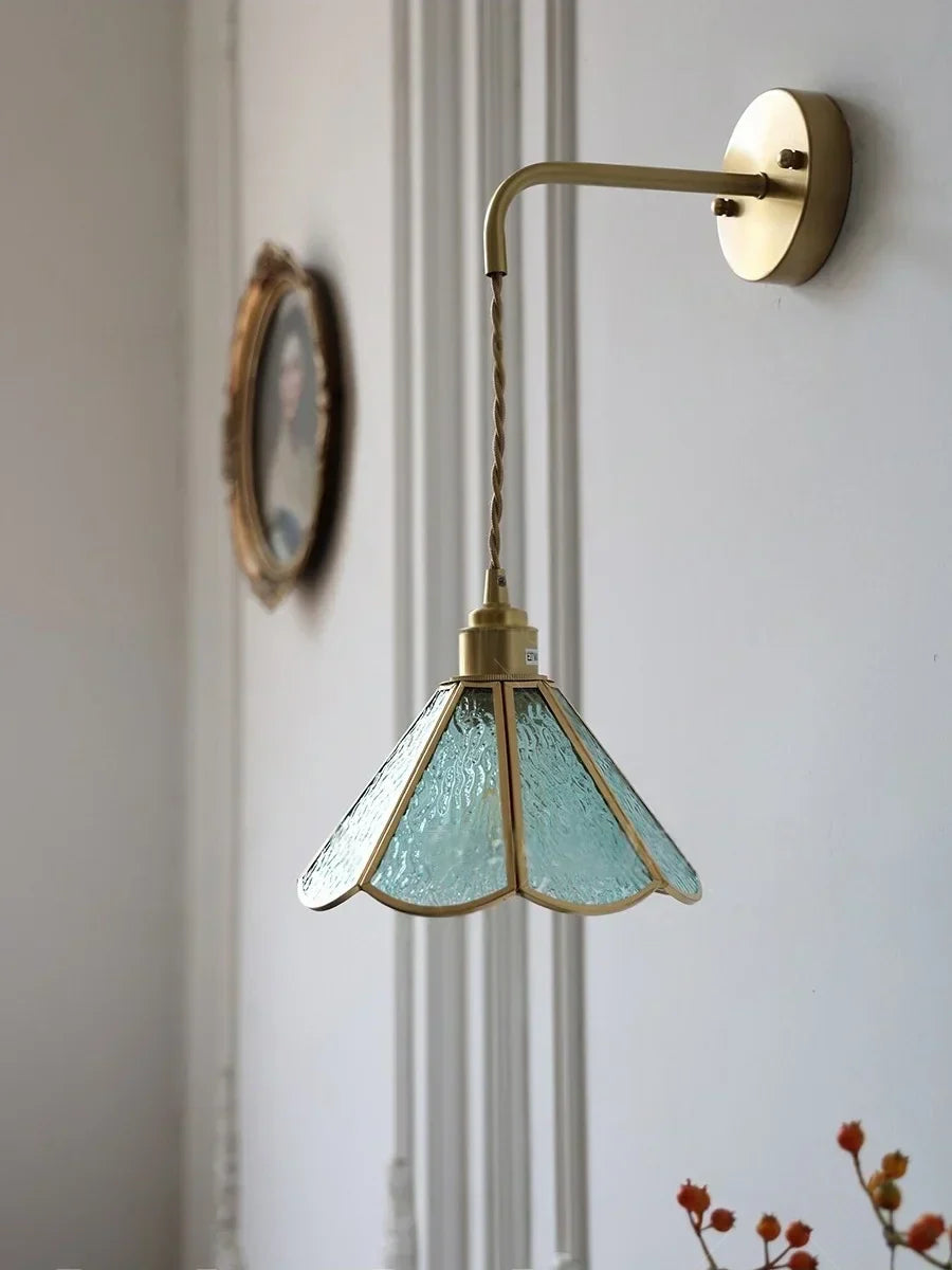 Nordic Tiffany Glass Wall Light – Copper LED Wall Lamp with Pull Cord Switch | Elegant Ambient Lighting | Timeless Interior Accent