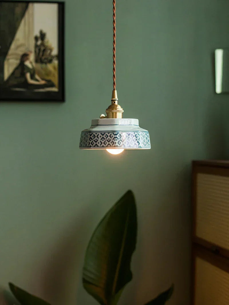 Dark Green Ceramic Pendant Light with Copper Finish – Retro Nordic Ceiling Lamp | Elegant Ambient Lighting