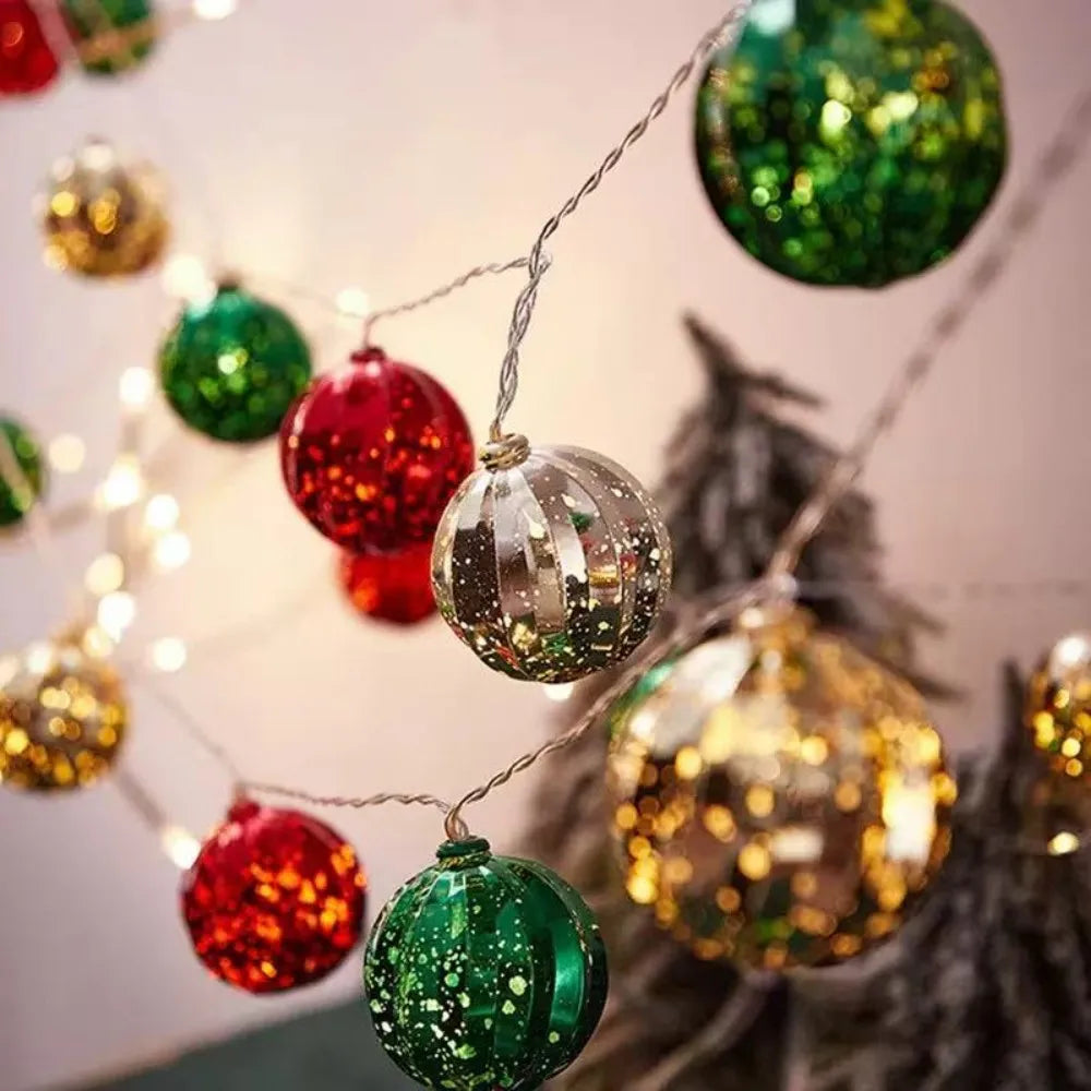 Hollow Globe LED Christmas String Lights – Battery-Powered Decorative Lights for Parties, Bedrooms & Christmas Trees