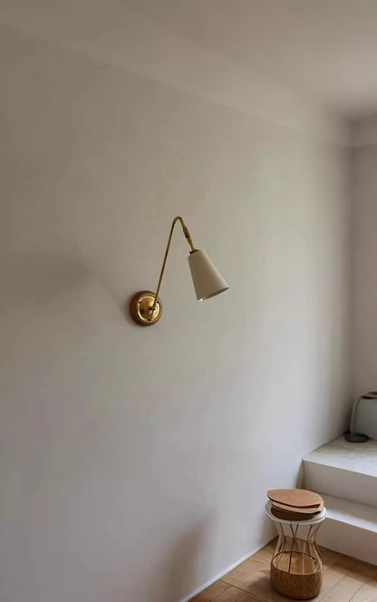Brass Wall Light with Nordic Retro Design – Modern LED Wall Sconce | Elegant Ambient Lighting