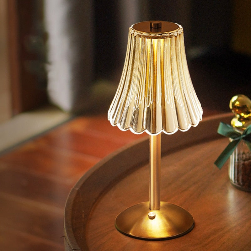 Goldene Kristall-Tischlampe-Leuchtezauber