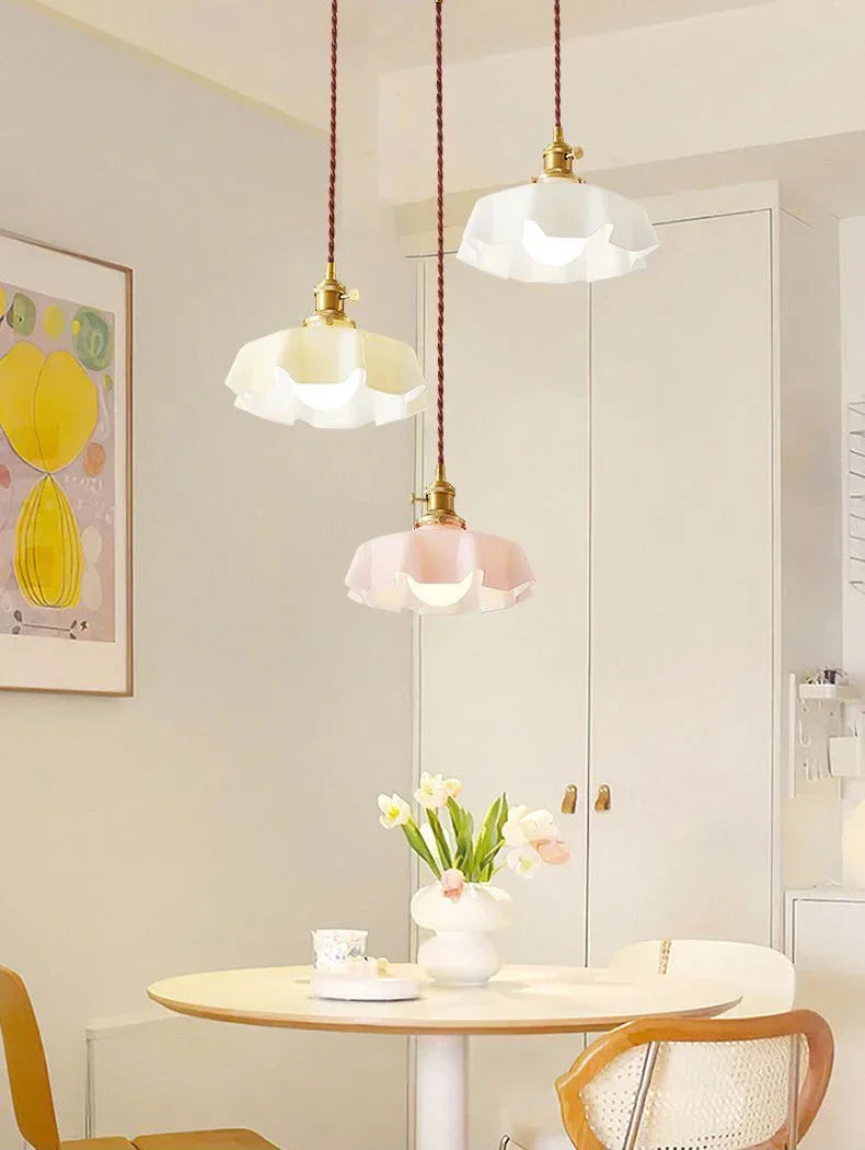 Cream Petal Glass Pendant Light – Scandinavian E27 Ceiling Lamp | Elegant Ambient Lighting | Contemporary Dining Room Feature