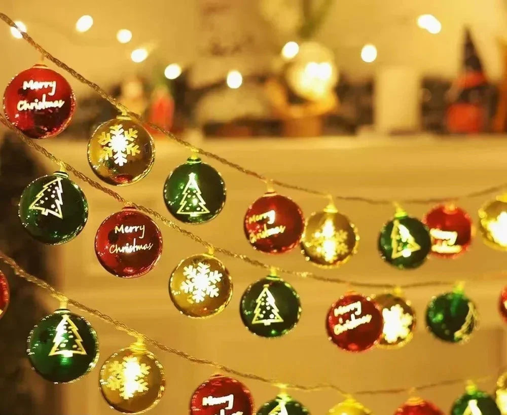 Hollow Globe LED Christmas String Lights – Battery-Powered Decorative Lights for Parties, Bedrooms & Christmas Trees