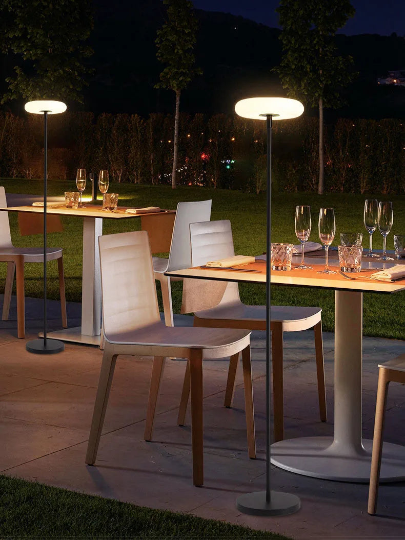 NordiGlow Minimalistische Solar Bodenlampe-Leuchtezauber