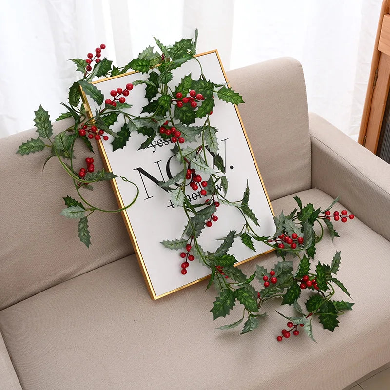 LumiBerry LED Christmas Garland – Illuminated Berry & Holly Decoration | Festive Holiday Greenery