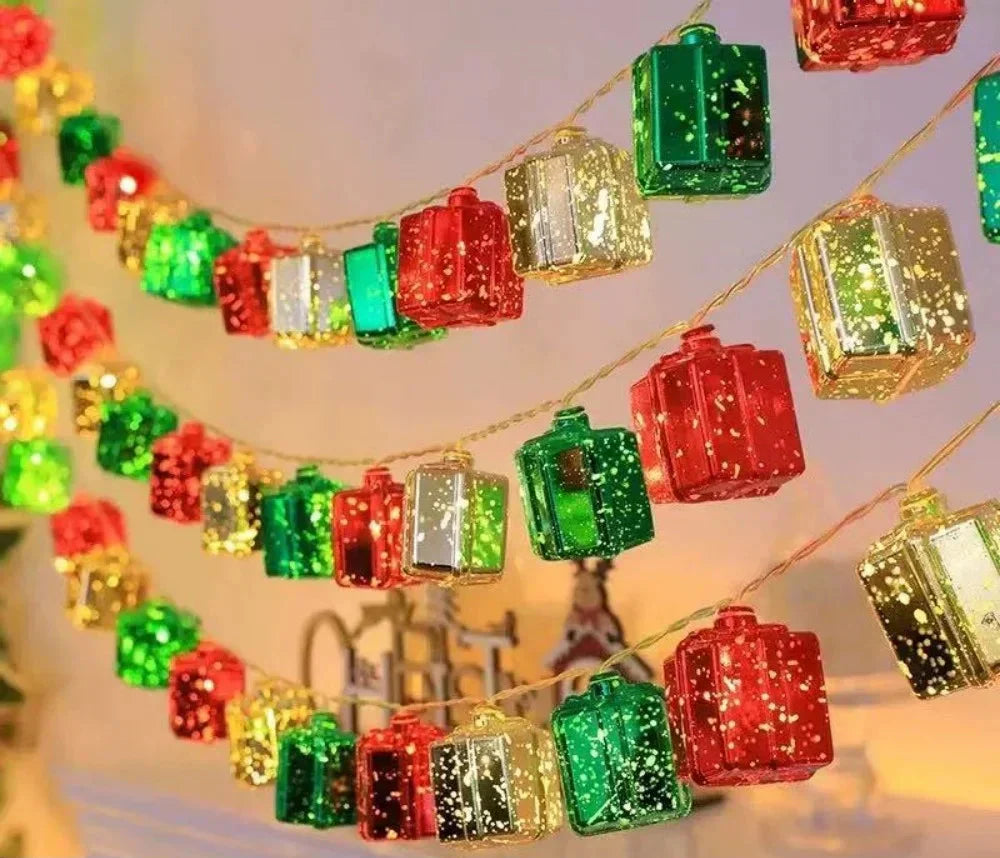 Hollow Globe LED Christmas String Lights – Battery-Powered Decorative Lights for Parties, Bedrooms & Christmas Trees