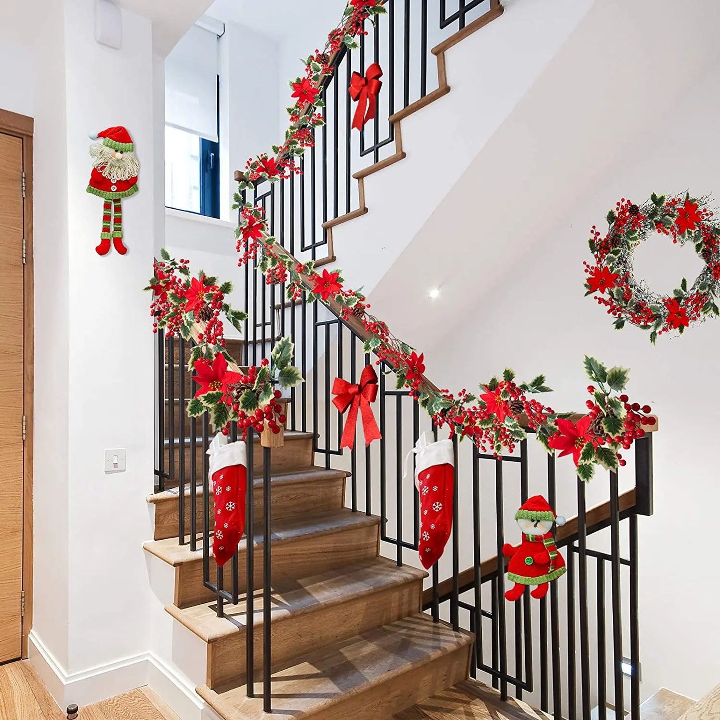LumiBerry LED Christmas Garland – Illuminated Berry & Holly Decoration | Festive Holiday Greenery