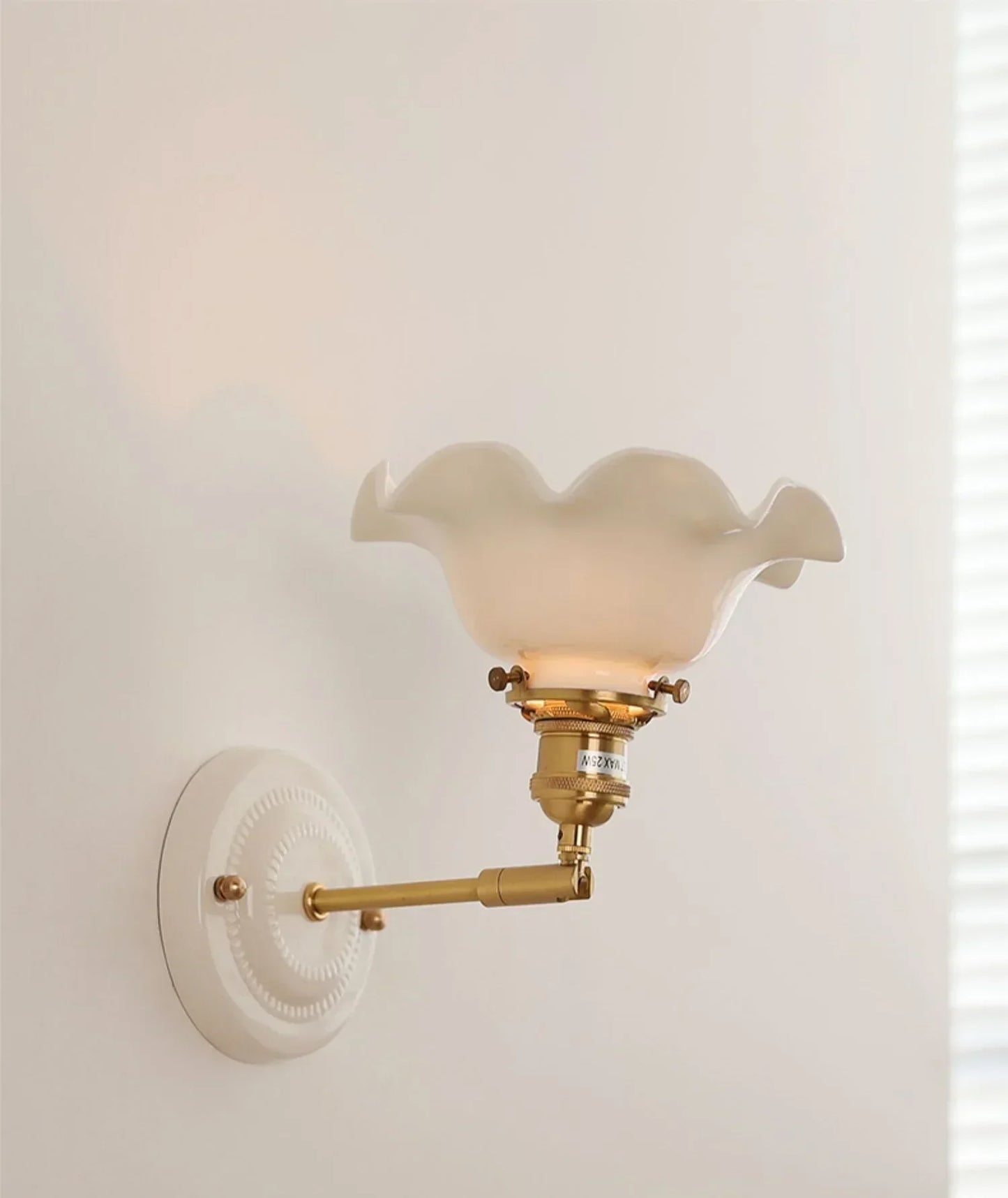 Aurelle Ceramic Wall Light – Adjustable E27 Wall Lamp | Contemporary Copper Lighting | Elegant Interior Illumination