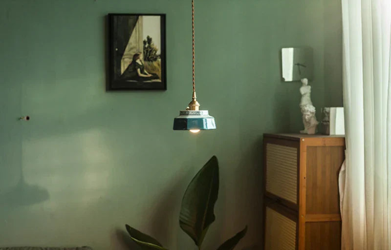 Dark Green Ceramic Pendant Light with Copper Finish – Retro Nordic Ceiling Lamp | Elegant Ambient Lighting