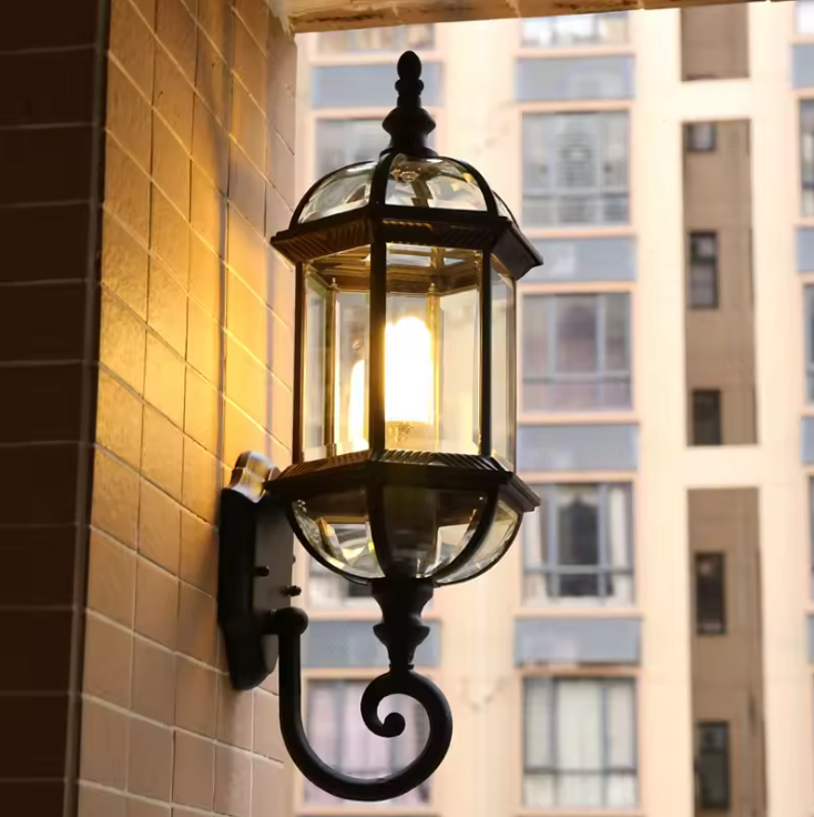 HeritageGlow Outdoor Wall Light – Vintage E27 Exterior Lantern | Waterproof Aluminium & Glass Wall Lamp