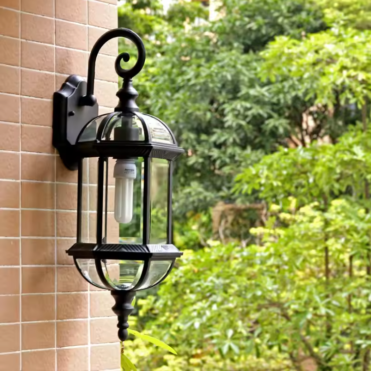 HeritageGlow Outdoor Wall Light – Vintage E27 Exterior Lantern | Waterproof Aluminium & Glass Wall Lamp