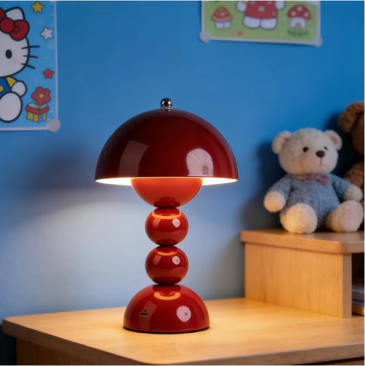 Nordic Flower Bud Table Lamp – Playful Design Meets Everyday Functionality