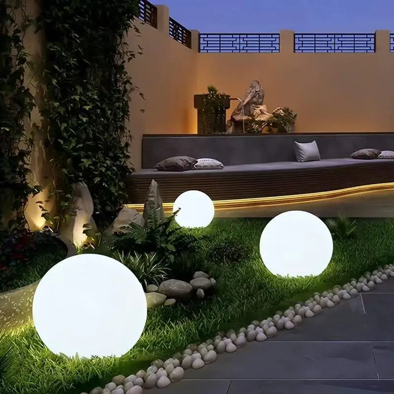 LUXARÉ GlowSphere RGB Gartenleuchte-Leuchtezauber