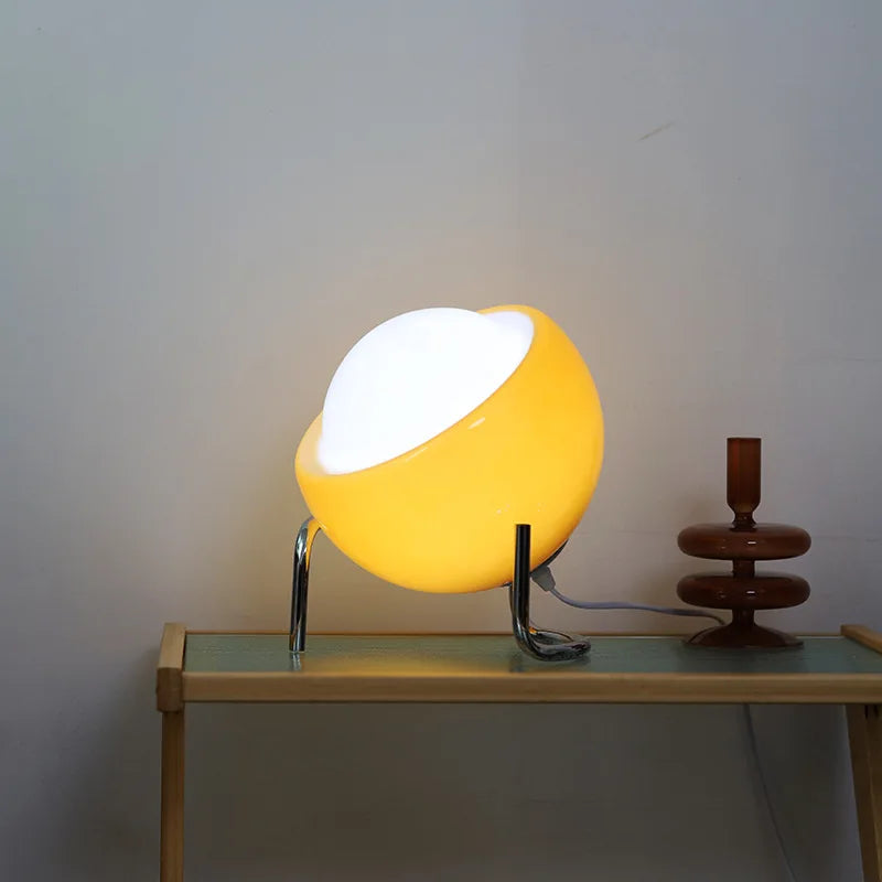 LumiEgg Retro Bauhaus Tischlampe-Leuchtezauber