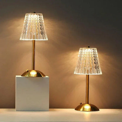 Goldene Kristall-Tischlampe-Leuchtezauber